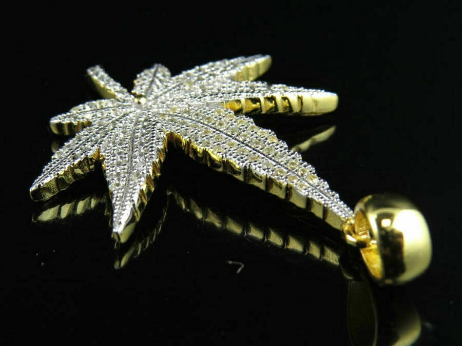 Weed leaf Pendent