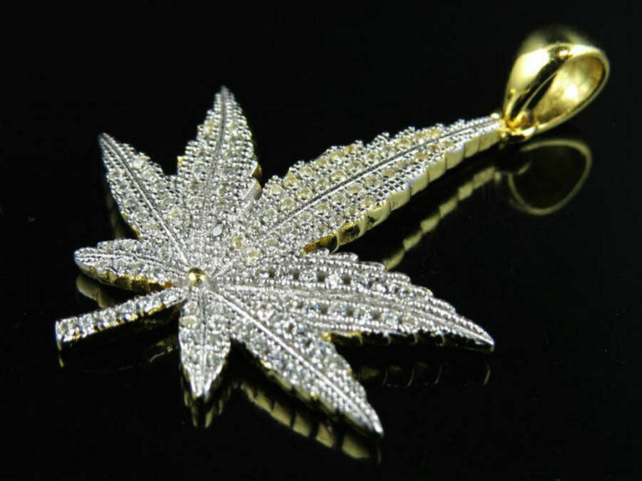 Weed leaf Pendent